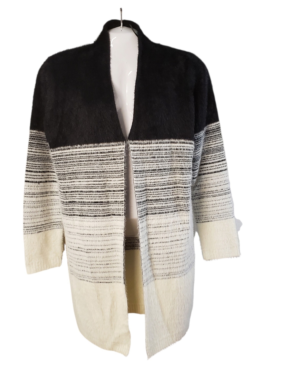 NWT Venario Black and Cream Open Front Women's Sweater Cardigan Size XL